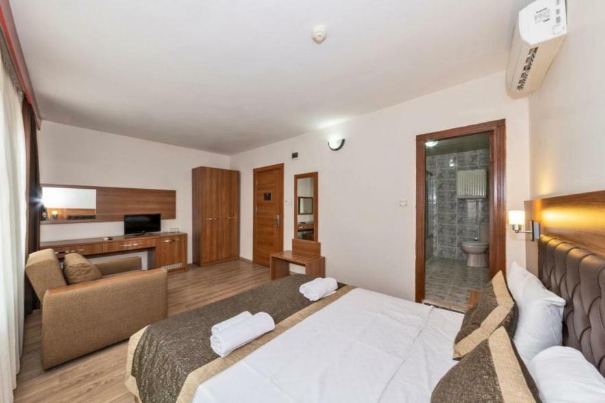 Diamond City Resort Hotel Бююкчекмедже Екстериор снимка