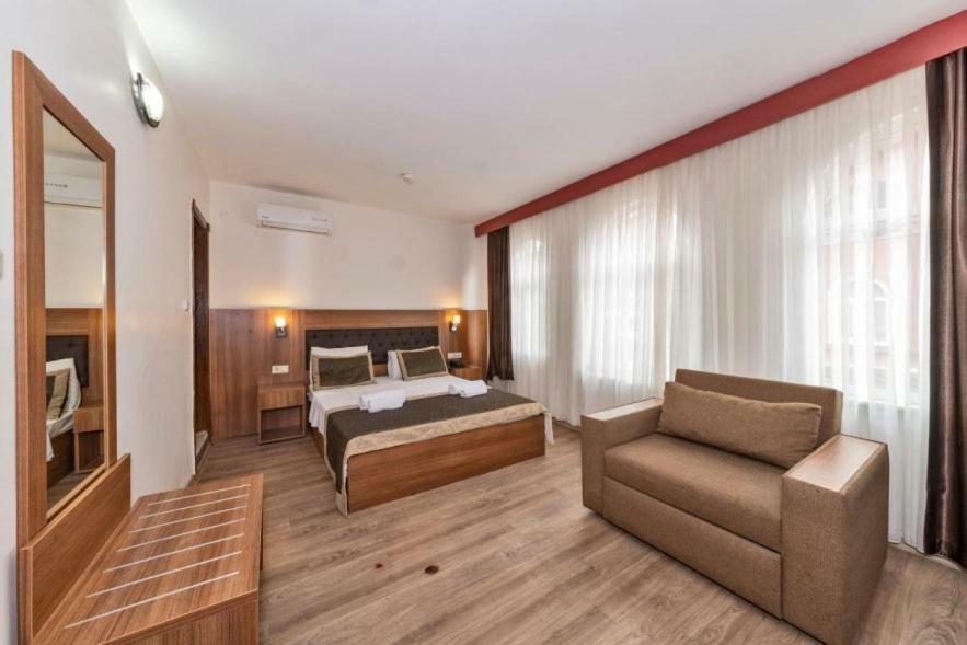 Diamond City Resort Hotel Бююкчекмедже Екстериор снимка